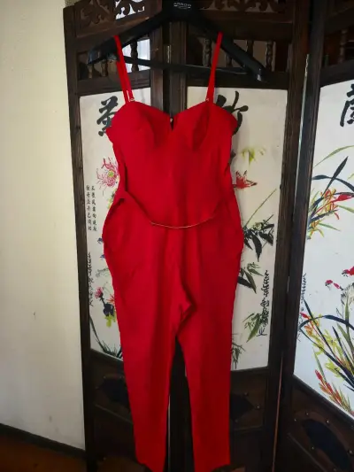 Enterito rojo elegante para mujer - miniatura 1