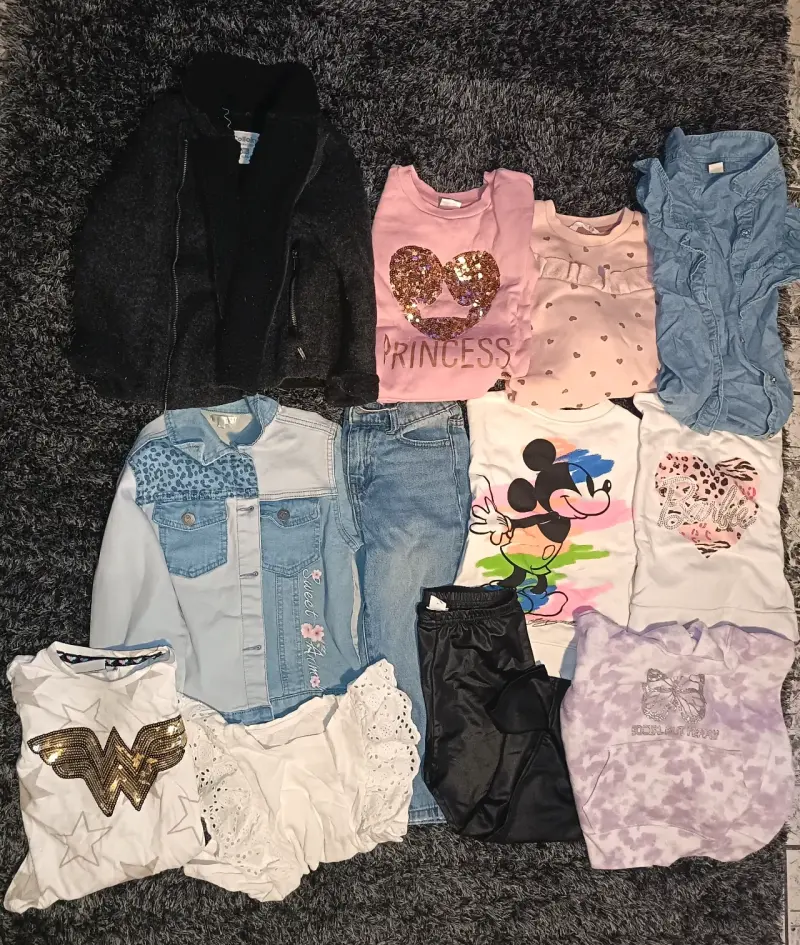 Lote de ropa infantil variada para niñas