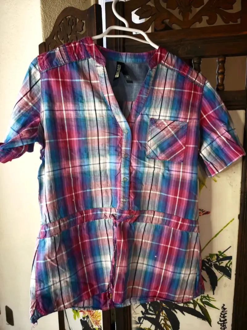 Blusa de cuadros multicolor para mujer - 1