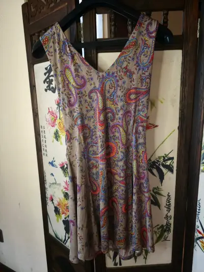 Vestido estampado bohemio sin mangas - miniatura 1