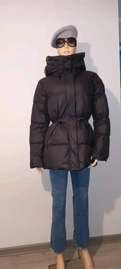 Chaqueta acolchada negra para mujer - miniatura 2