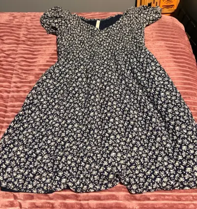 Vestido floreado azul para mujer - miniatura 1