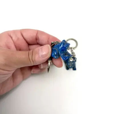 Pack 4 llaveros de piedra azul con figura de rana - miniatura 3
