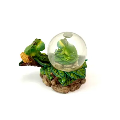Adorno de rana con bola de cristal decorativa - miniatura 3