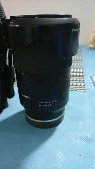 Lente Tamron 28-75mm F/2.8 Di III RXD para cámaras - miniatura 1