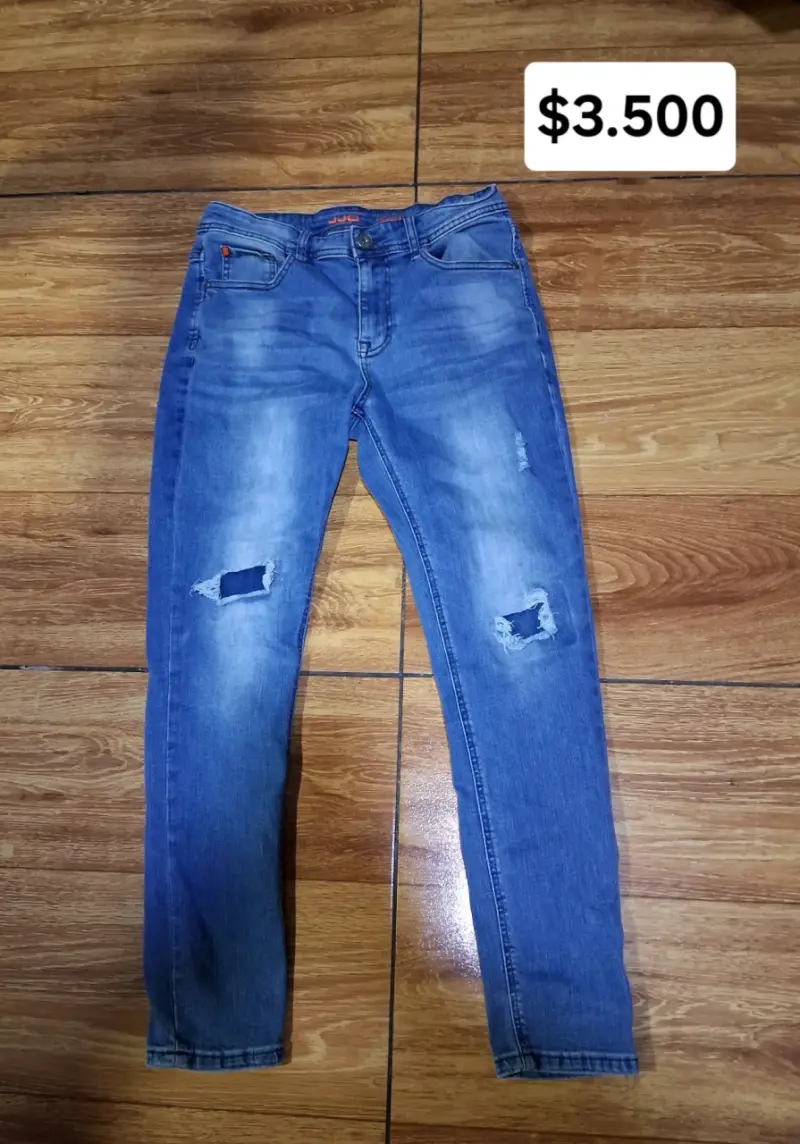 Jeans usados solo a $3.500, em muy buen estado - 1