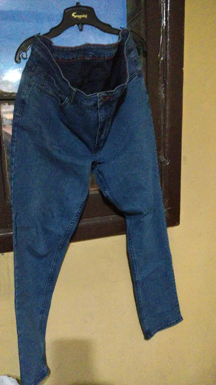 Jeans de mezclilla azul para mujer - 1