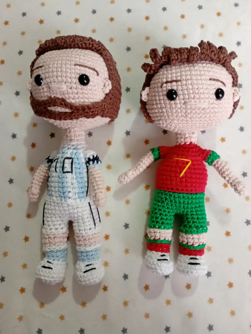 Messi y Ronaldo amigurumi