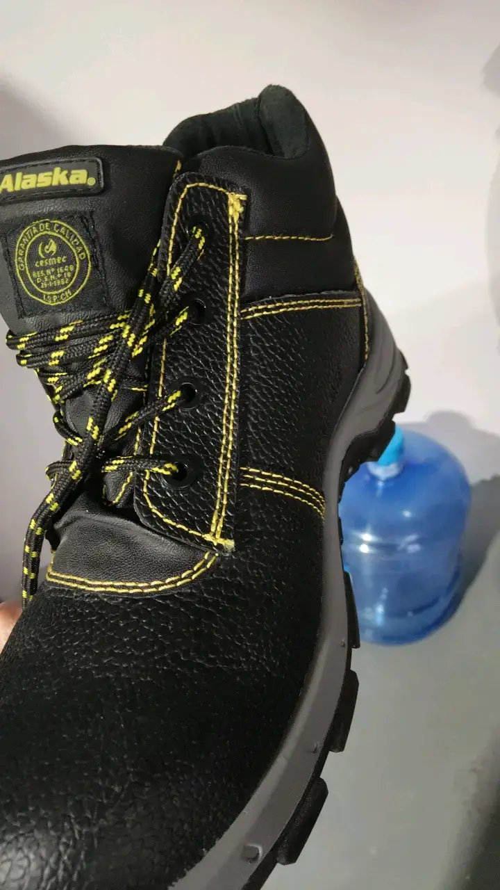 Botas de seguridad Alaska negras con costuras amarillas - 5