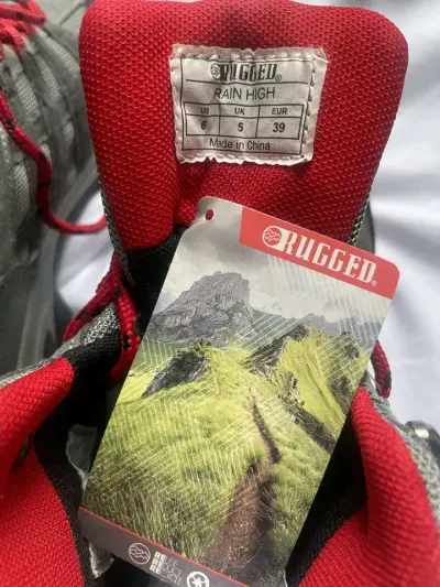 Botas de senderismo gris con detalles rojos. N 39 - miniatura 6