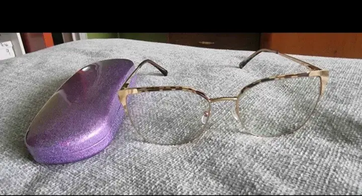 Gafas de lectura con estuche brillante - 1