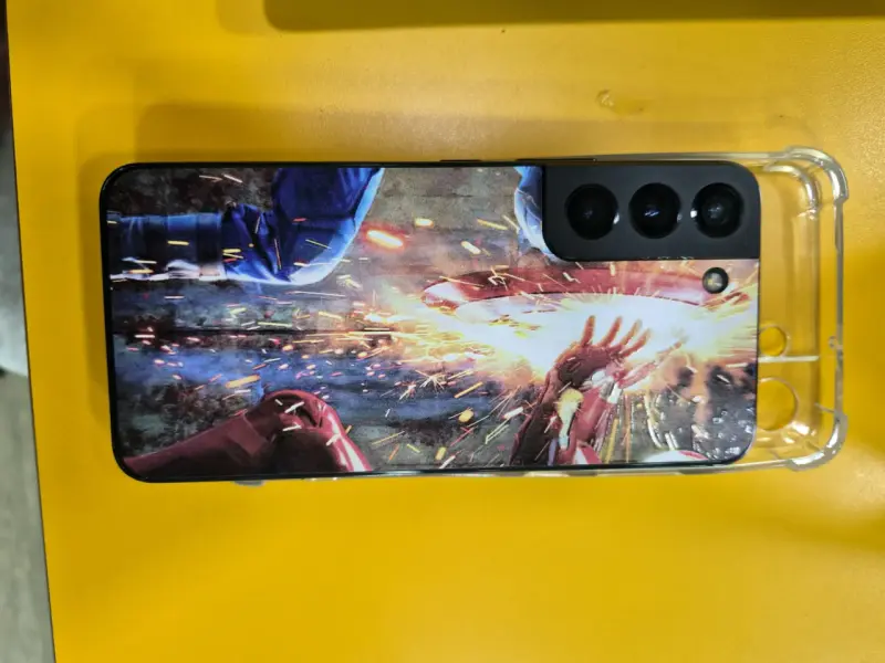 Smartphone S22 en buen estado - 3
