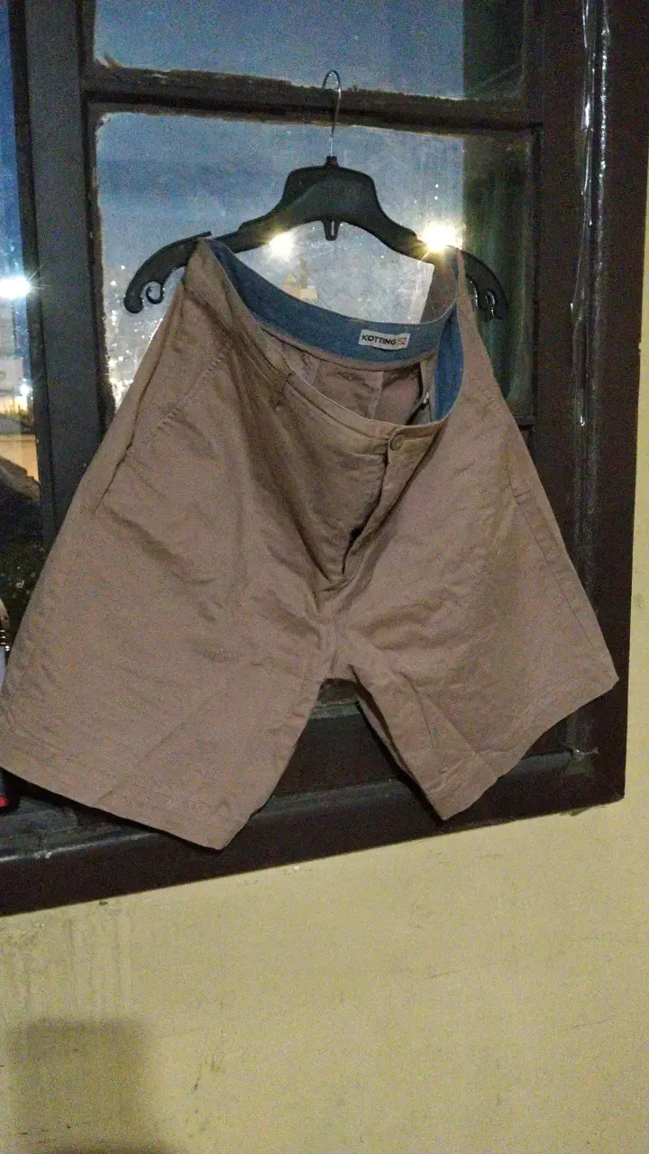Bermudas de hombre color beige marca Kotting - 1