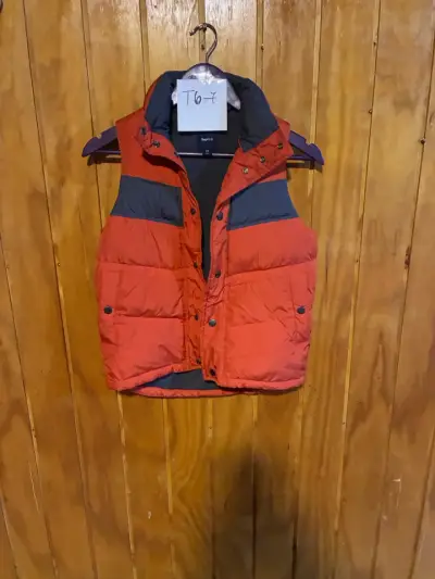 Chaqueta sin mangas GapKids niño talla 6-7 - miniatura 1