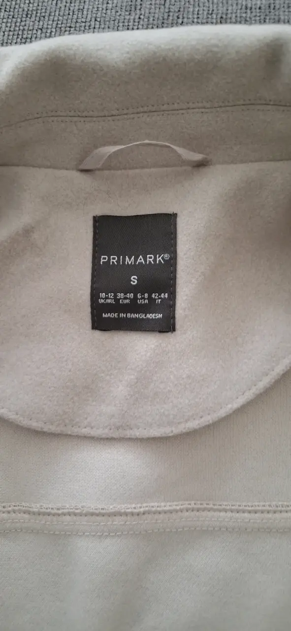 Chaqueta beige de mujer Primark con bolsillos - 3
