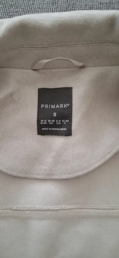 Chaqueta beige de mujer Primark con bolsillos - miniatura 3