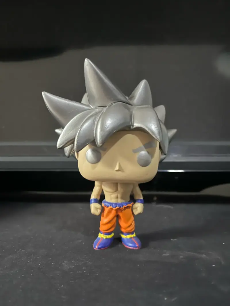 Figura Funko Pop Goku Ultra Instinct Dragon Ball - 2