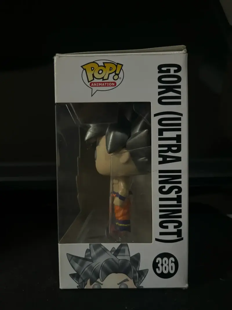 Figura Funko Pop Goku Ultra Instinct Dragon Ball - 3