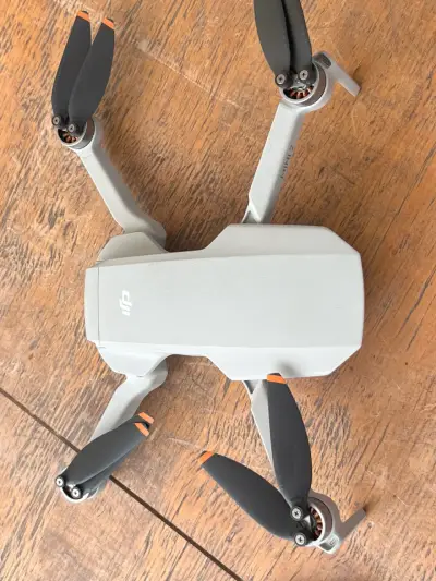 Drone DJI Mini 2 con accesorios y baterías adicionales - miniatura 6
