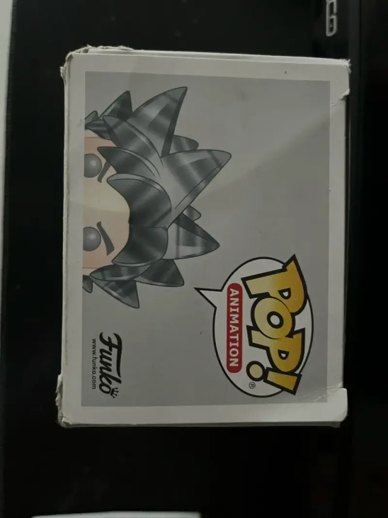 Figura Funko Pop Goku Ultra Instinct Dragon Ball - 4