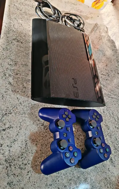 Consola PS3 Con 57 Juegos + Controles y Cables - miniatura 2