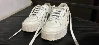 Zapatillas deportivas blancas con plataforma - miniatura 3