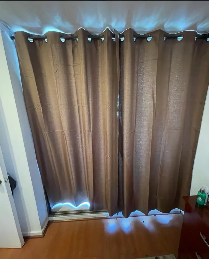 Cortinas opacas color beige con ojales - 3