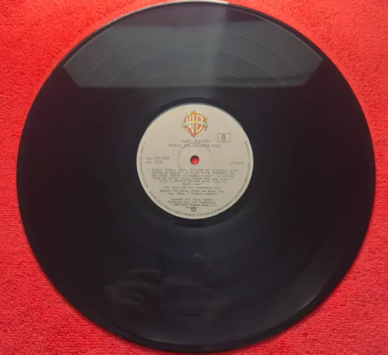 Vinilo Van Halen Women and Children First - 3