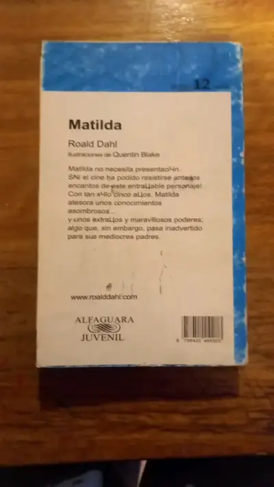 Libro 'Matilda' de Roald Dahl con ilustraciones - miniatura 2