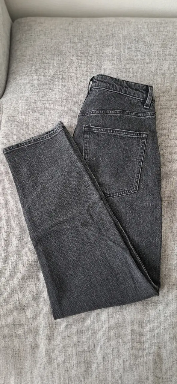 Jeans negros de mezclilla para mujer - 2