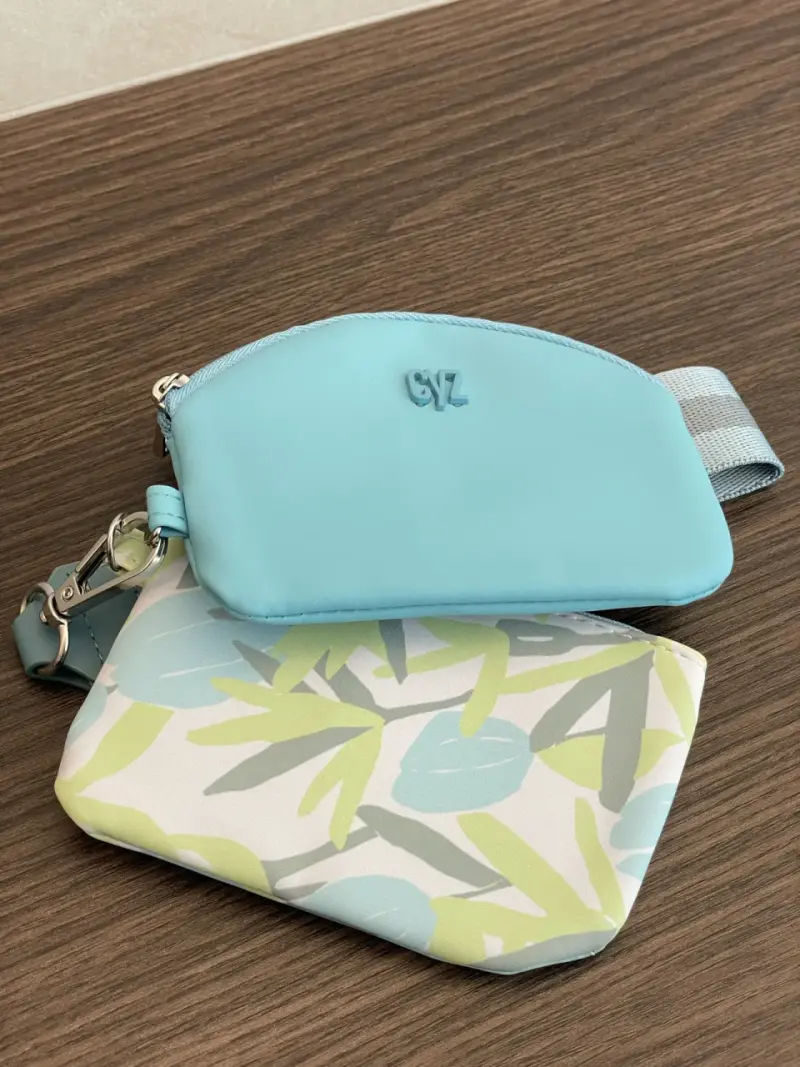 Set de monederos/ porta tarjetas azul y estampado - 1