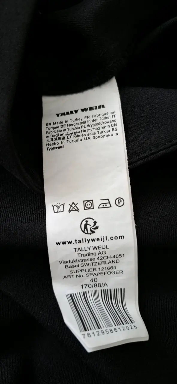 Pantalones negros con hebillas ajustables - 4
