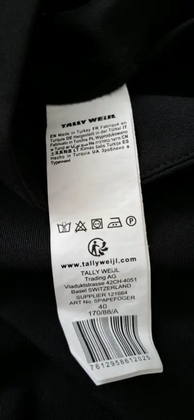 Pantalones negros con hebillas ajustables - miniatura 4