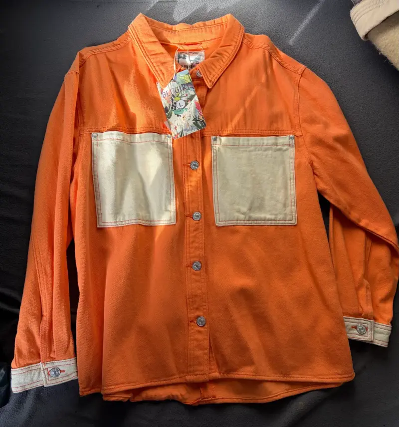 Camisa naranja con bolsillos frontales Bugui talla L