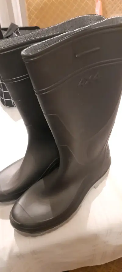 Botas de goma negras 4x4 impermeables - miniatura 1