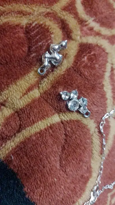 Colgante de plata con cristales brillantes - miniatura 1