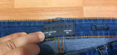 Jeans de mezclilla azul para hombre - miniatura 2