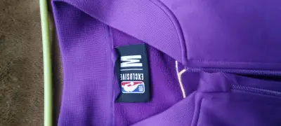 Chaqueta deportiva Lakers morada y negra - miniatura 2