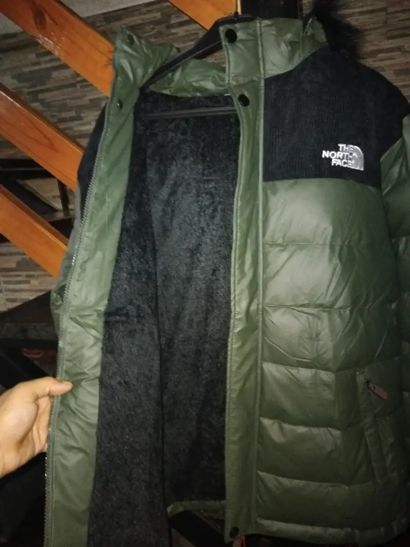 Chaqueta The North Face verde con forro interior