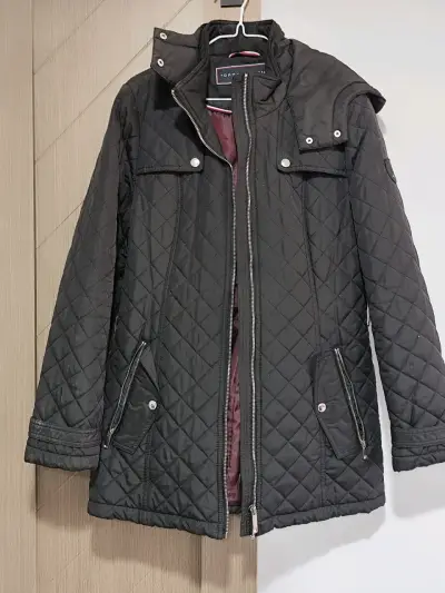 Chaqueta acolchada negra Tommy Hilfiger para hombre - miniatura 1