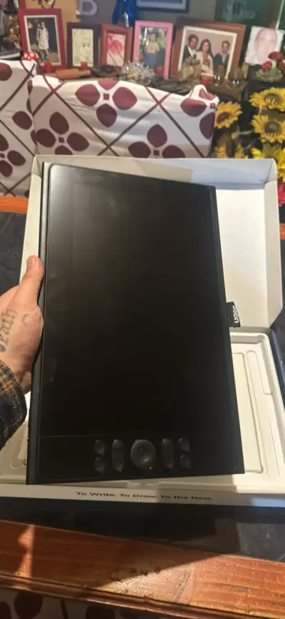Monitor de Dibujo Ugee UE12 Plus - miniatura 2