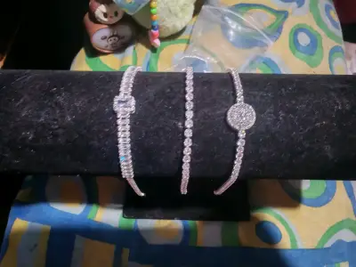Pulsera de diamantes brillantes para mujer - miniatura 4
