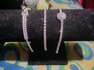 Pulsera de diamantes brillantes para mujer - miniatura 5