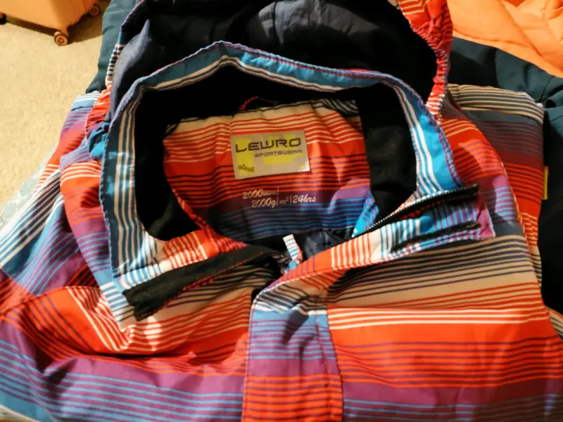 Chaqueta impermeable Lewro para deportes de invierno - 1