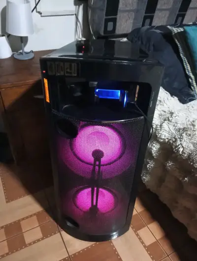 Parlante de Torre con Iluminación LED - miniatura 4