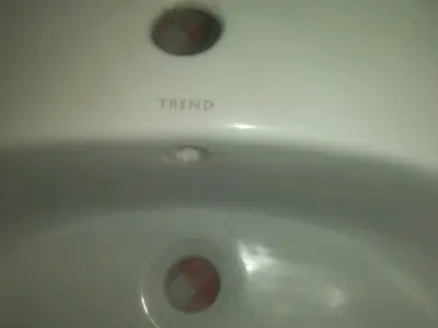 Lavamanos de cerámica blanco para baño - miniatura 2