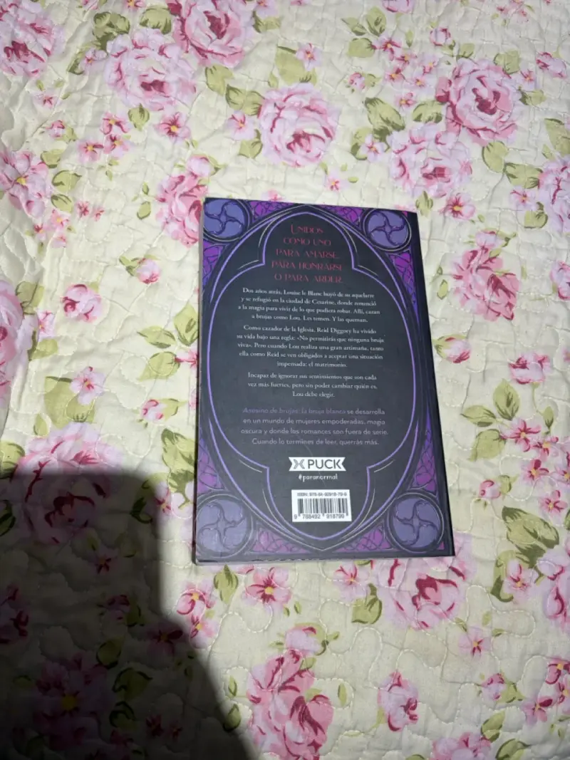Libro 'Asesino de Brujas: La Bruja Blanca' de Puck - 1