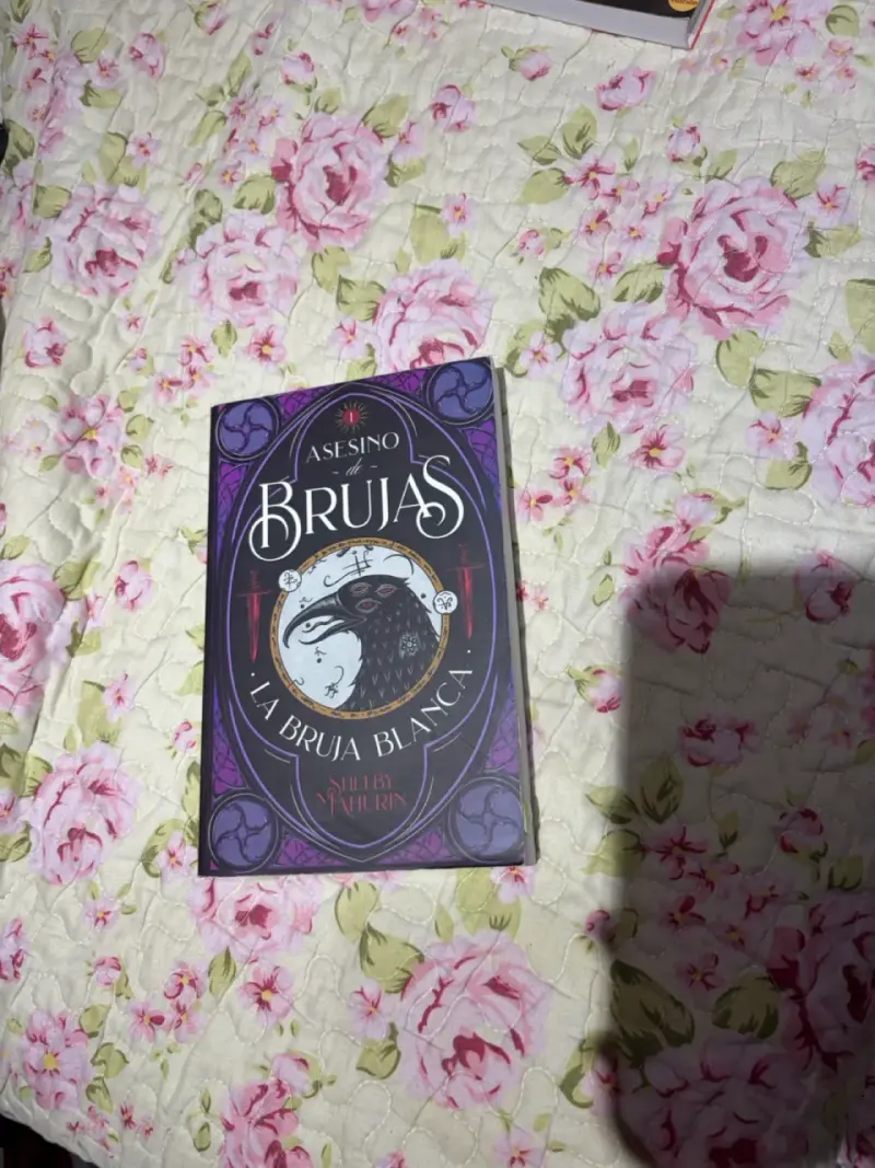 Libro 'Asesino de Brujas: La Bruja Blanca' de Puck - 2