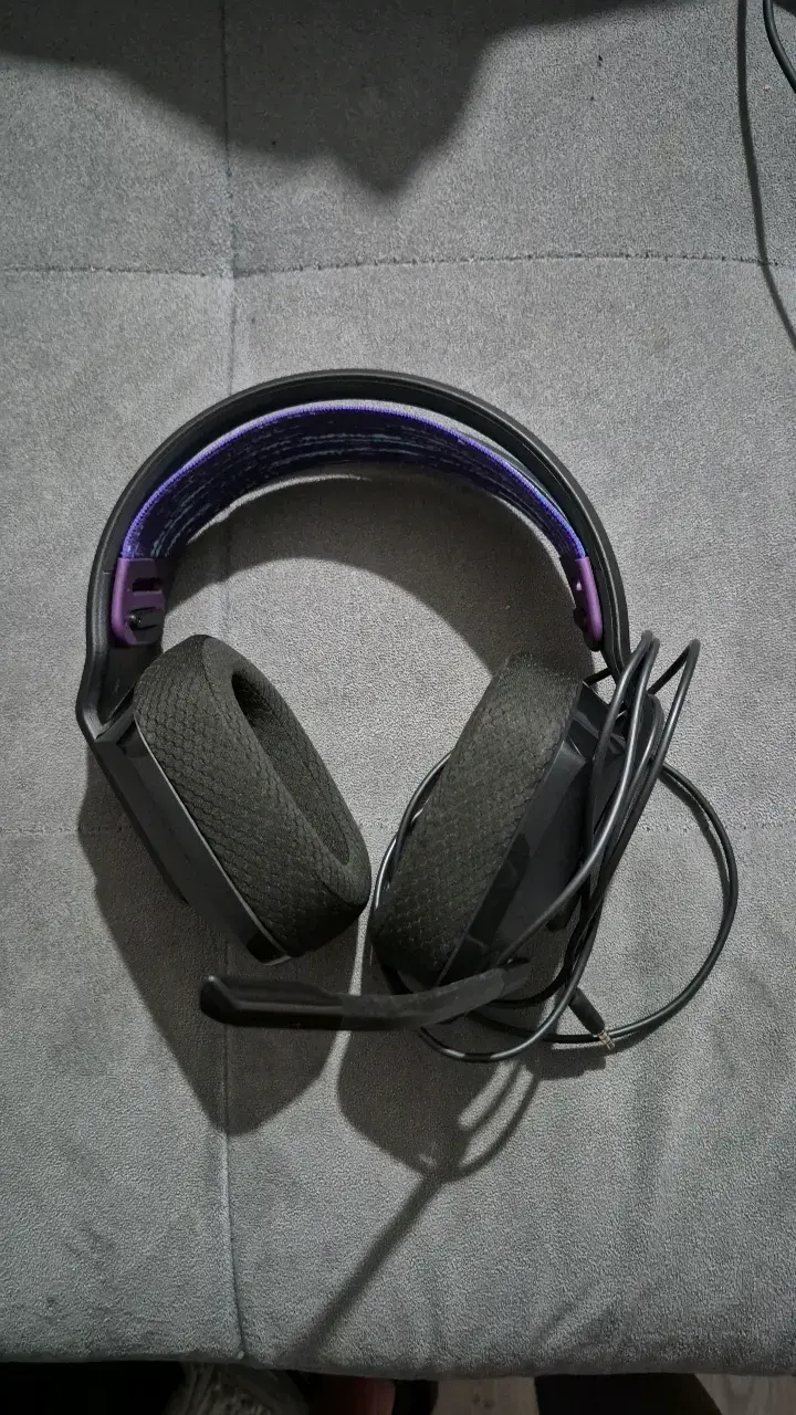 Audífonos gamer con micrófono ajustable - 1