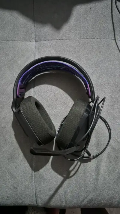 Audífonos gamer con micrófono ajustable - miniatura 1